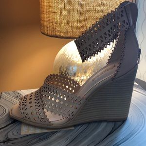 Jeffrey Campbell Besante New in box